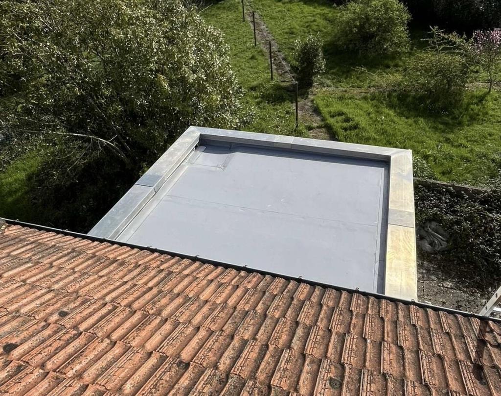 réalisation d'un toit plat fini