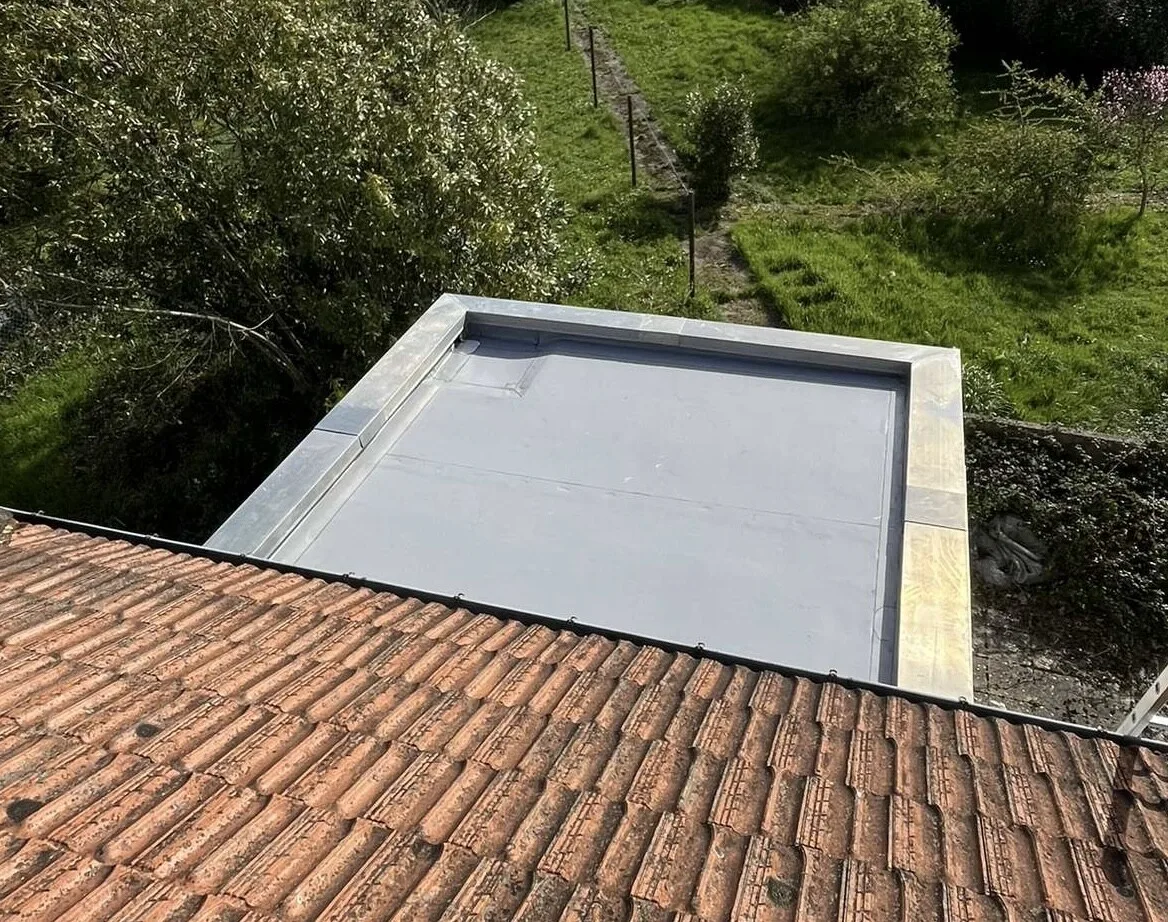 réalisation d'un toit plat fini